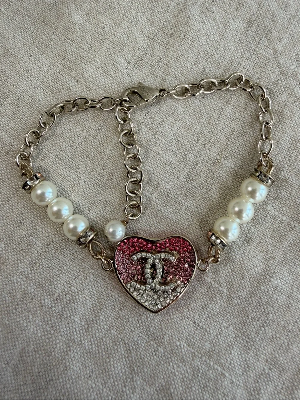 💗CHANEL Pink & White Crystal Heart Pearl Bracelet 🤍